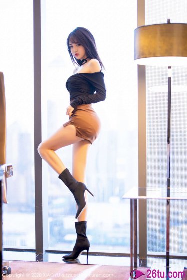 厨房掀起裙子从后面进去视频